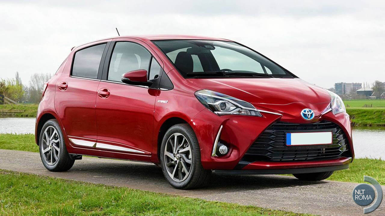 Toyota Yaris Hybrid Usata